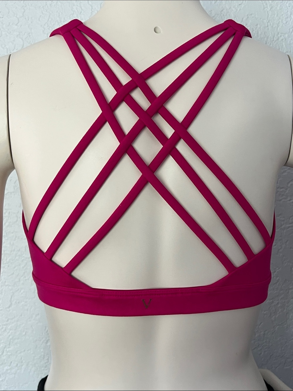 Victoria’s Secret Sport Sports Bra Medium Fuchsia Strappy Crisscross Back